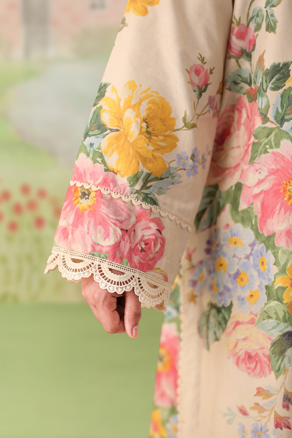 Beige Rose