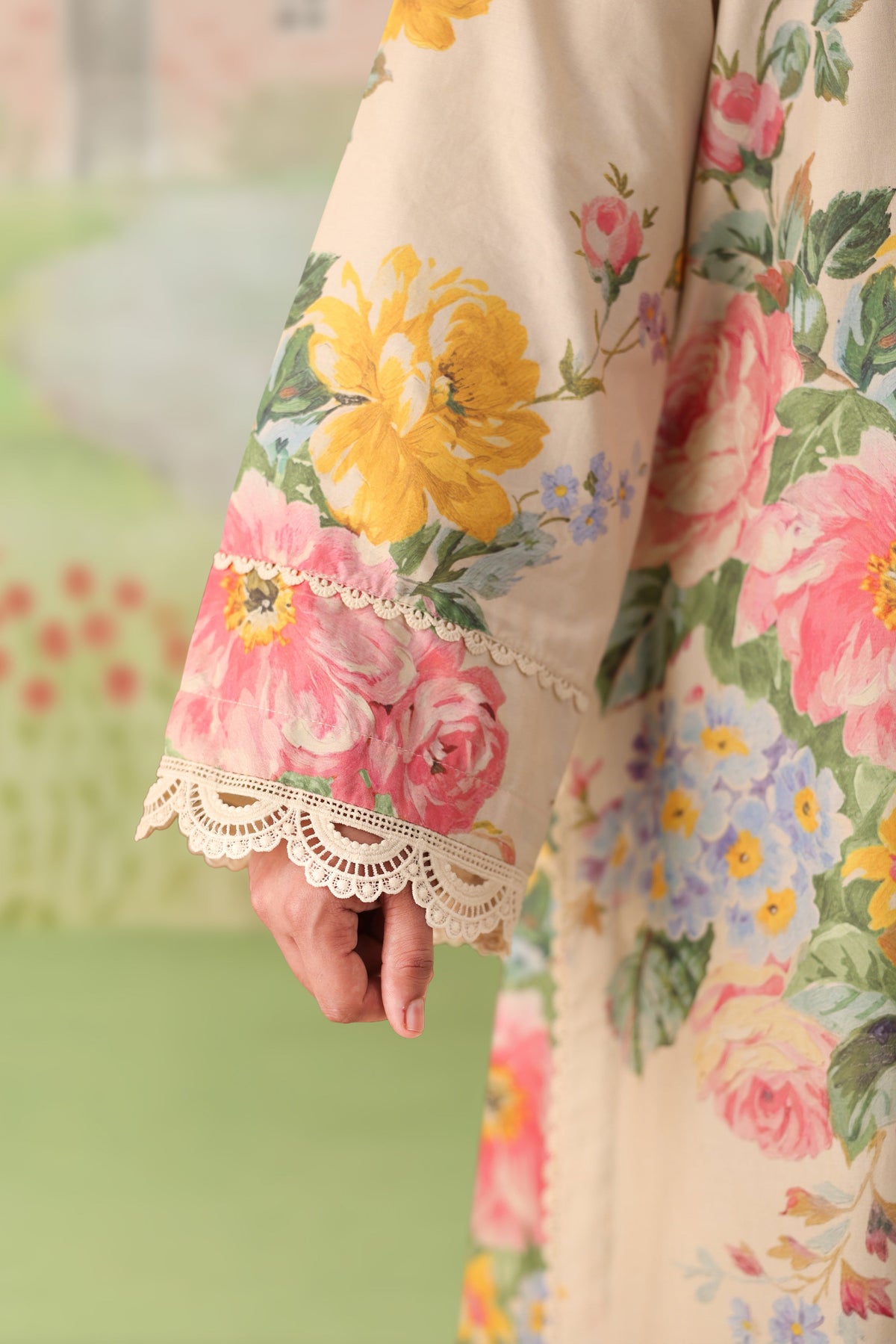 Beige Rose